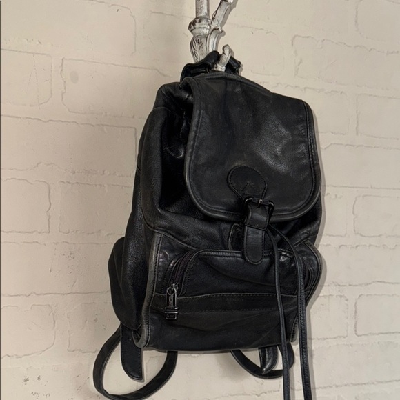 Tumi rucksack backpack Black Leather vintage durable - Picture 1 of 7